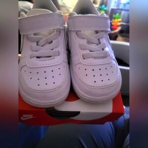Nike Kids White Velcro Sneakers